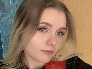 camgirl showing pussy ShannonPomilla