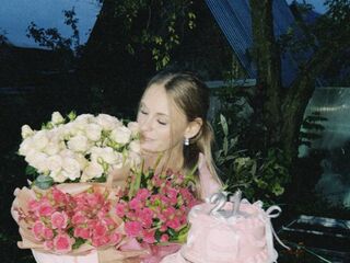 chat room live cam SharlynHazelton