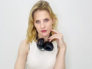 camslut showing tits SilverAmos