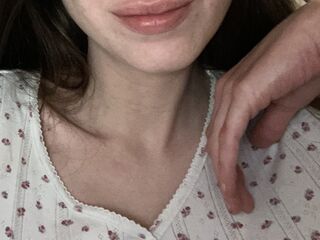 camgirl fingering pussy SkinnyPeach