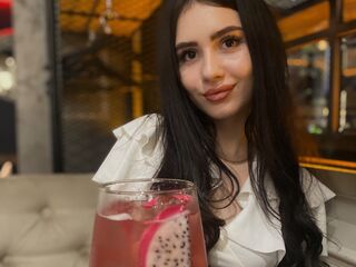 cam girl playing with vibrator SofiaDolli