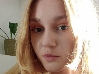 naked girl with webcam masturbating with dildo StefaniLuxe