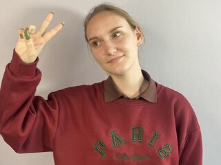 camgirl playing with sex toy SummerEllie