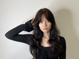 shaved pussy cam SuzukiJun