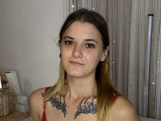 webcamgirl sexchat SuzyMiu