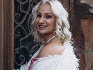 naughty webcam WilsonAvery